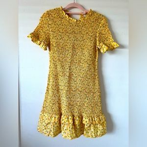 Floral Spring/ Summer Dress Yellow Fashion Nova Size: M